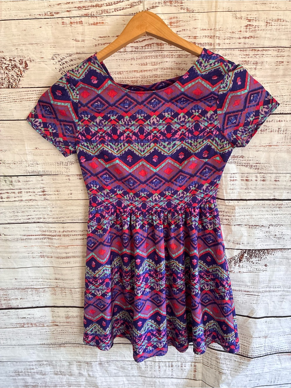 Everly Women’s Purple Geo-Print Short Sleeve Dress Small Festival